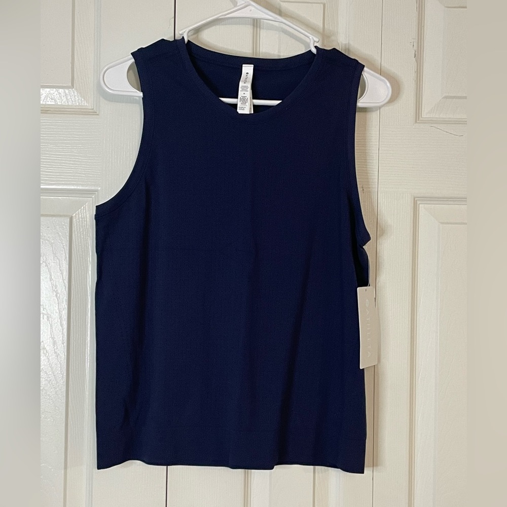 Athleta medium top.